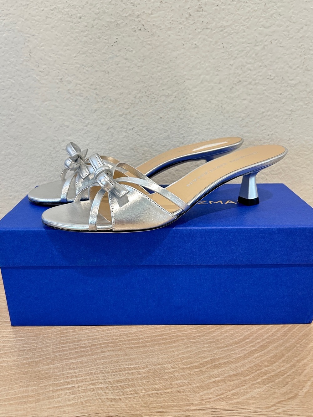NIB Stuart Weitzman Felicity Slide Sandal in Silver, Size 7, $475 Retail